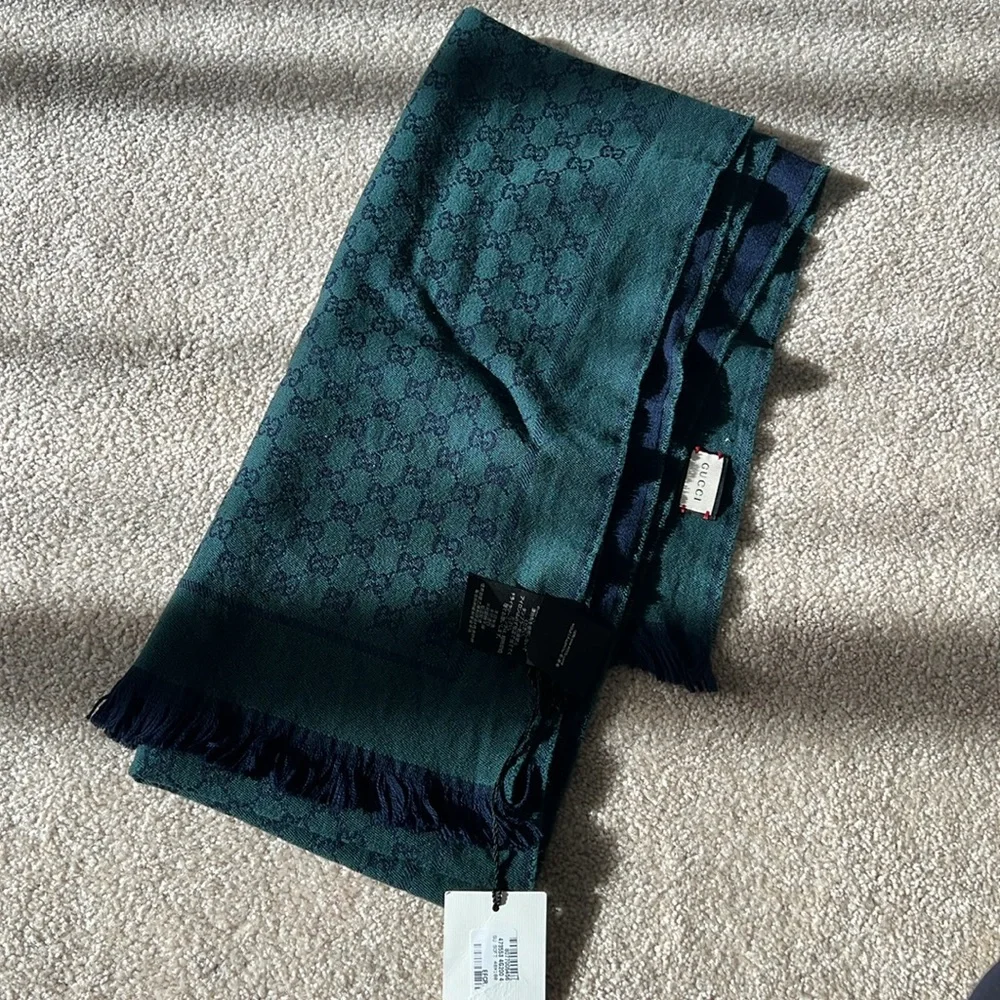 Gucci scarf brand